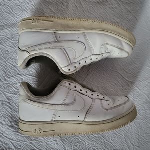 NIKE AIR FORCE ONES Mens size 8